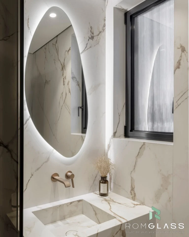 Instagram post from rom__glass. This post is in position 4.